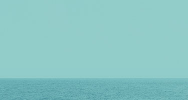 A background of the ocean.